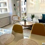 New Gorgeous - Beachfront - 3 Bd Apartament *