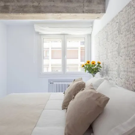 New Gorgeous - Beachfront - 3 Bd