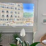 New Gorgeous - Beachfront - 3 Bd *