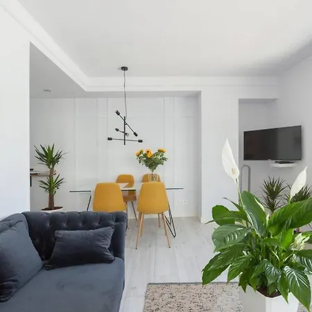New Gorgeous - Beachfront - 3 Bd דירה