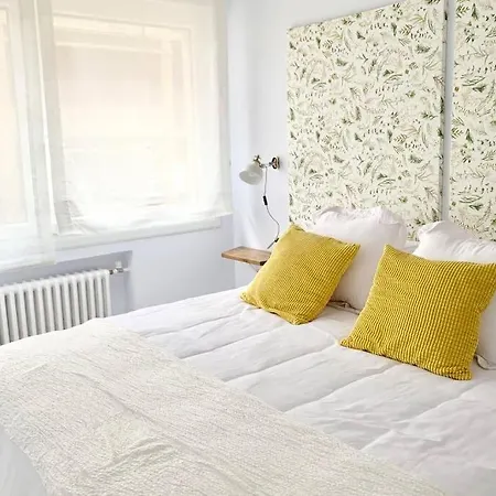 New Gorgeous - Beachfront - 3 Bd