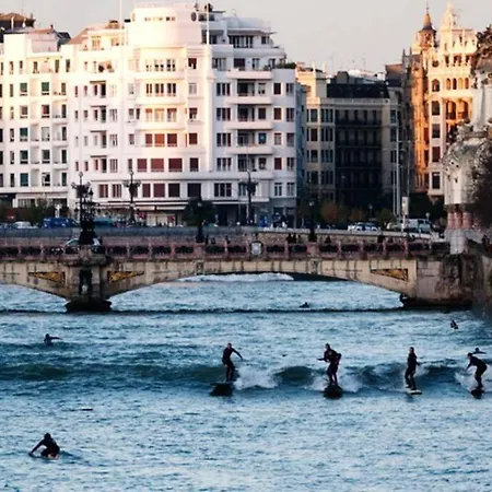 New Gorgeous - Beachfront - 3 Bd * San Sebastián