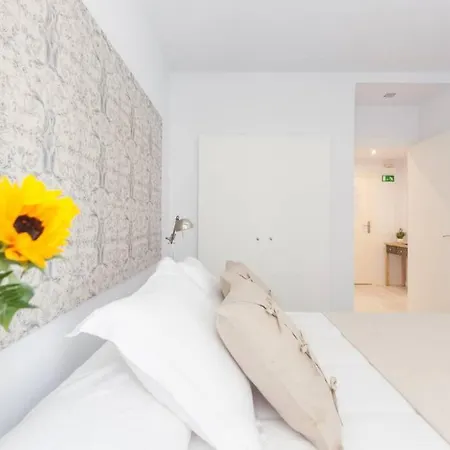 Lejlighed New Gorgeous - Beachfront - 3 Bd *