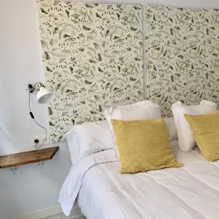 New Gorgeous - Beachfront - 3 Bd דירה *