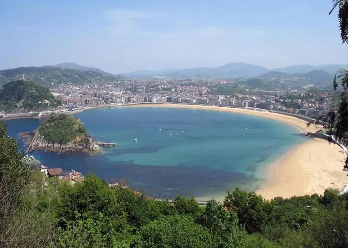 New Gorgeous - Beachfront - 3 Bd * San Sebastián