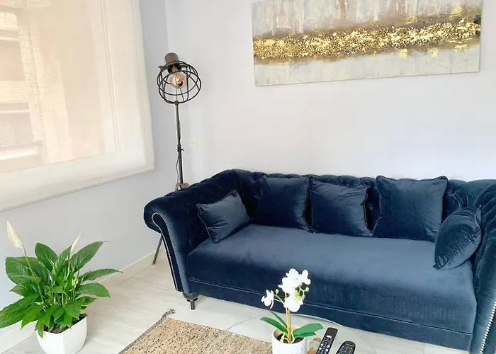 New Gorgeous - Beachfront - 3 Bd *