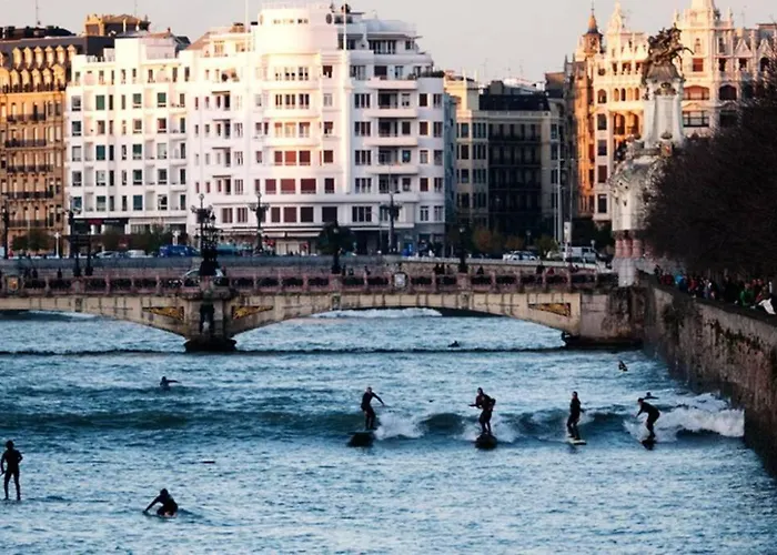 New Gorgeous - Beachfront - 3 Bd * San Sebastián