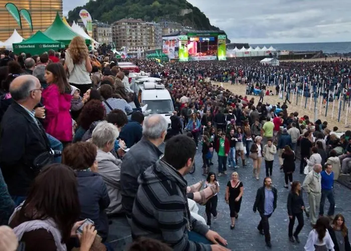 New Gorgeous - Beachfront - 3 Bd * 圣塞瓦斯蒂安