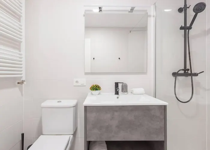 New Gorgeous - Beachfront - 3 Bd Lägenhet