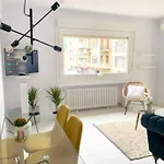 New Gorgeous - Beachfront - 3 Bd Saint-Sébastien