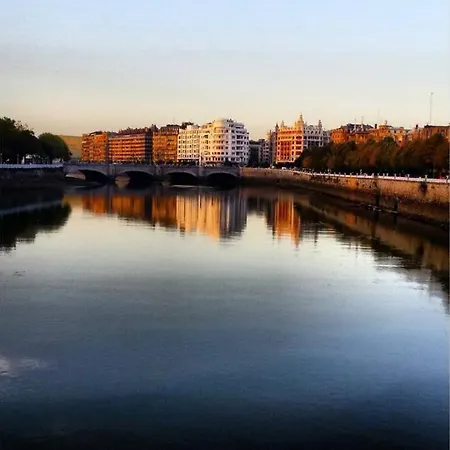 New Gorgeous - Beachfront - 3 Bd Apartment San Sebastián